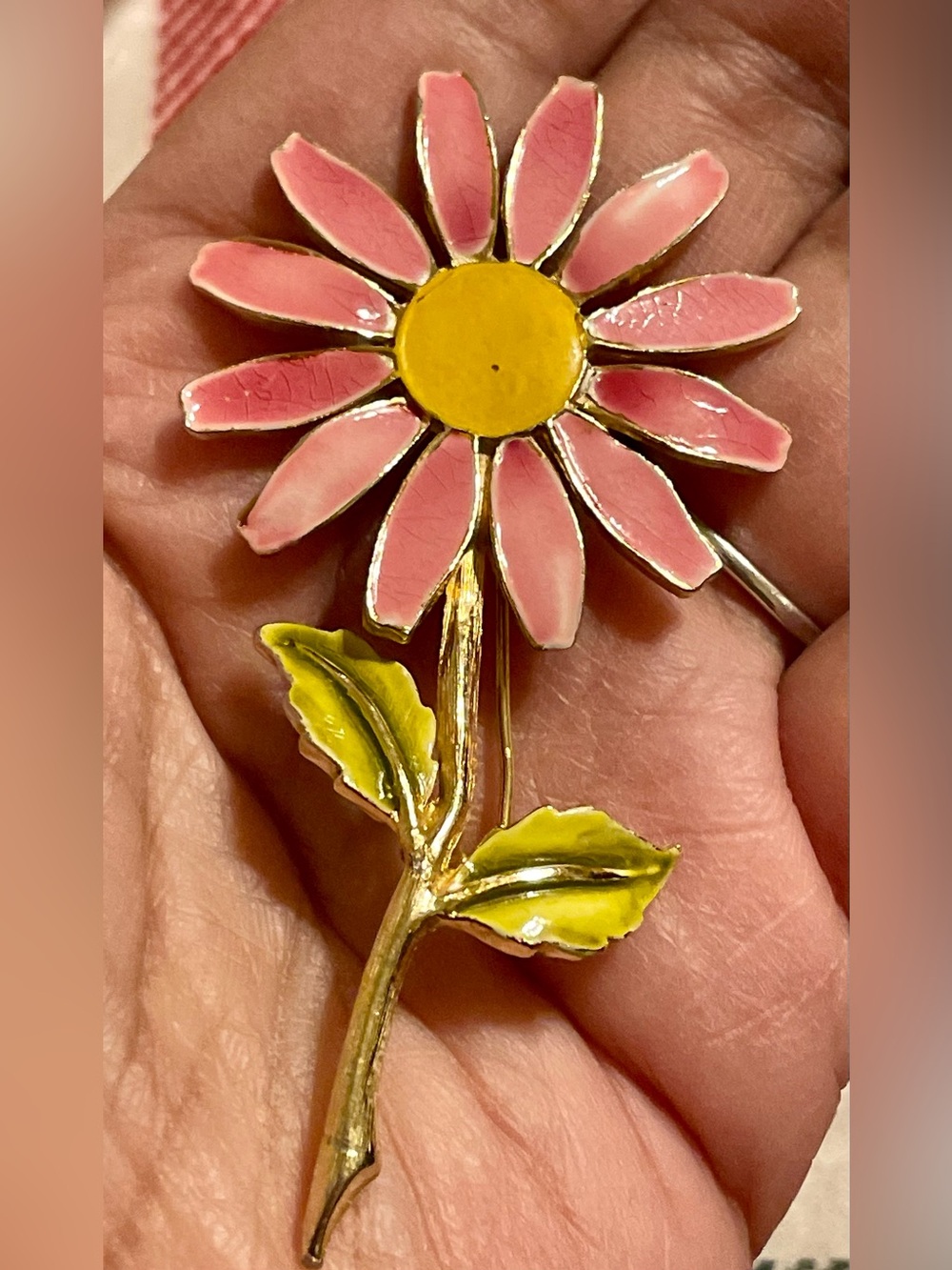 Vintage Pink Daisy Enamel Brooch